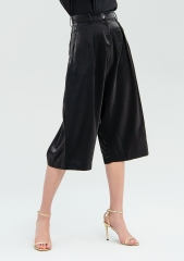 Women chenille cropped trousers