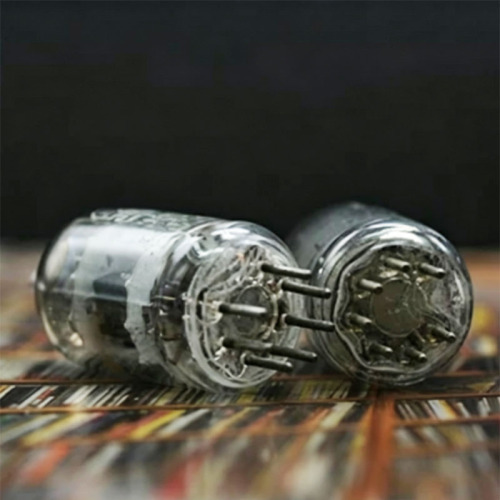New old stock RCA 5654 Vacuum Tube Black‑Plate Square‑Ring Upgrade Replacement for 6AK5 / 6J1 / 6M1 / EF95 / 403A Audio Tube