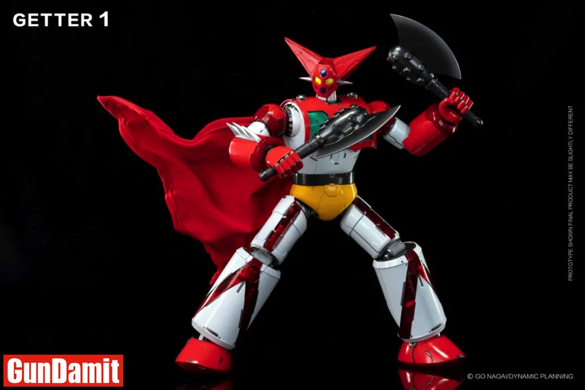 King Arts Getter 1 wielding Getter Tomahawk and axe battle pose King Arts Getter 1 wielding Getter Tomahawk and axe battle pose