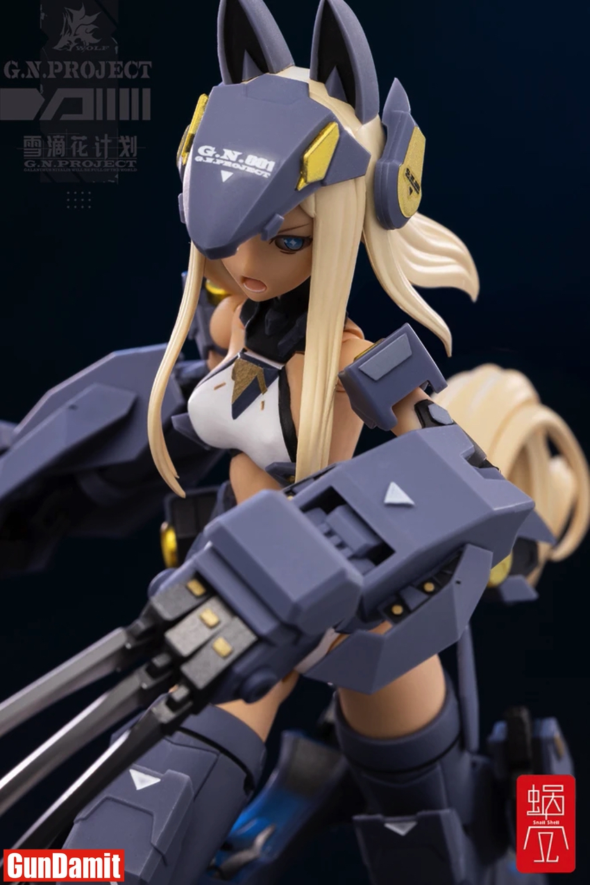 Snail Shell WOLF-001 Wolf Girl close-up of upper body with G.N.001 helmet marking and arm blades Snail Shell WOLF-001 Wolf Girl close-up of upper body with G.N.001 helmet marking and arm blades