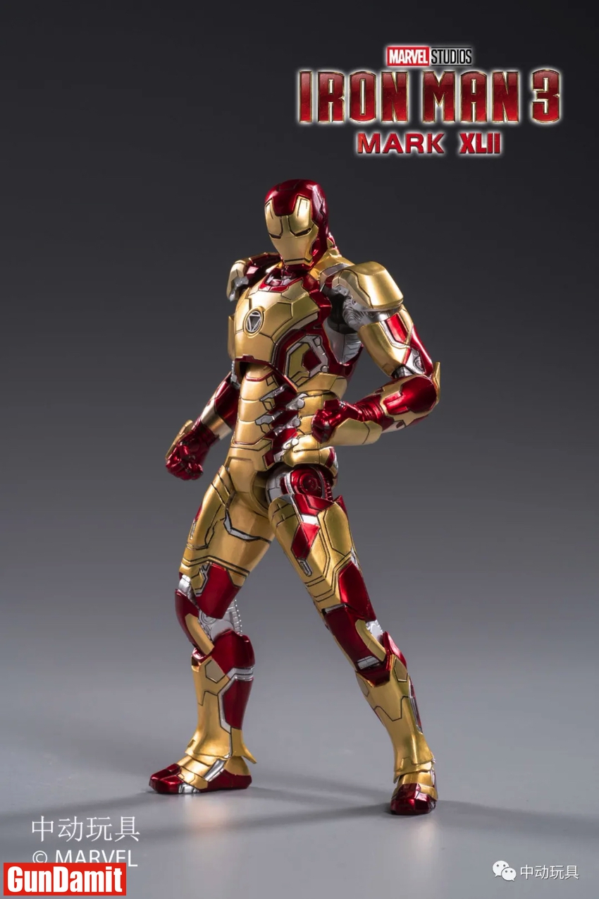ZT Toys 1/10 Iron Man Mark 42 standing pose side view with fist clenched ZT Toys 1/10 Iron Man Mark 42 standing pose side view with fist clenched