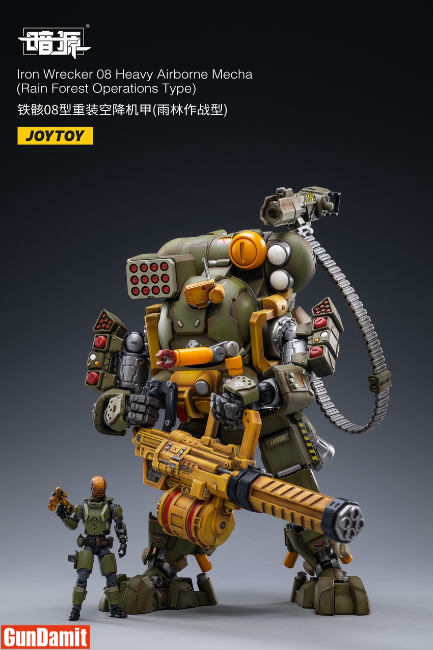 JoyToy Iron Wrecker 08 mecha close-up of cockpit interior with pilot figure JoyToy Iron Wrecker 08 mecha close-up of cockpit interior with pilot figure