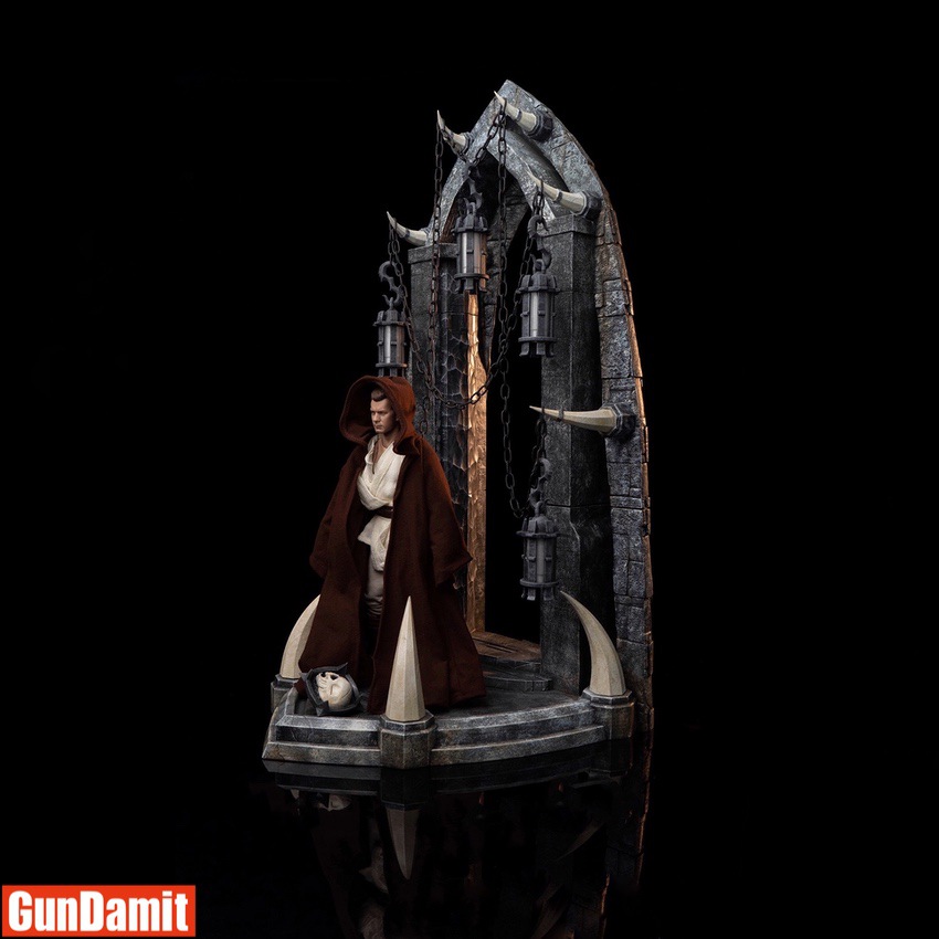 CJH Toys CJH003 Hell Gate diorama with robed figure standing before gothic stone archway CJH Toys CJH003 Hell Gate diorama with robed figure standing before gothic stone archway