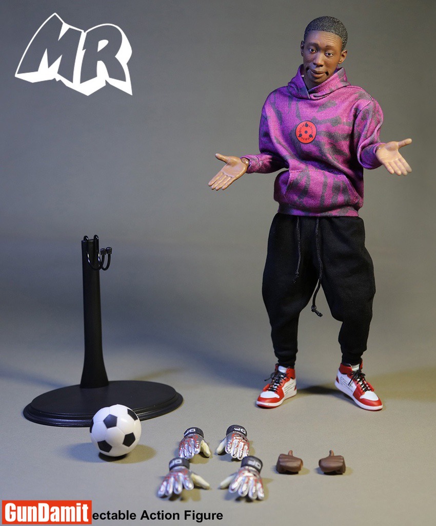 MR. Figure MR002 full accessory layout with figure display stand soccer ball and extra hands MR. Figure MR002 full accessory layout with figure display stand soccer ball and extra hands