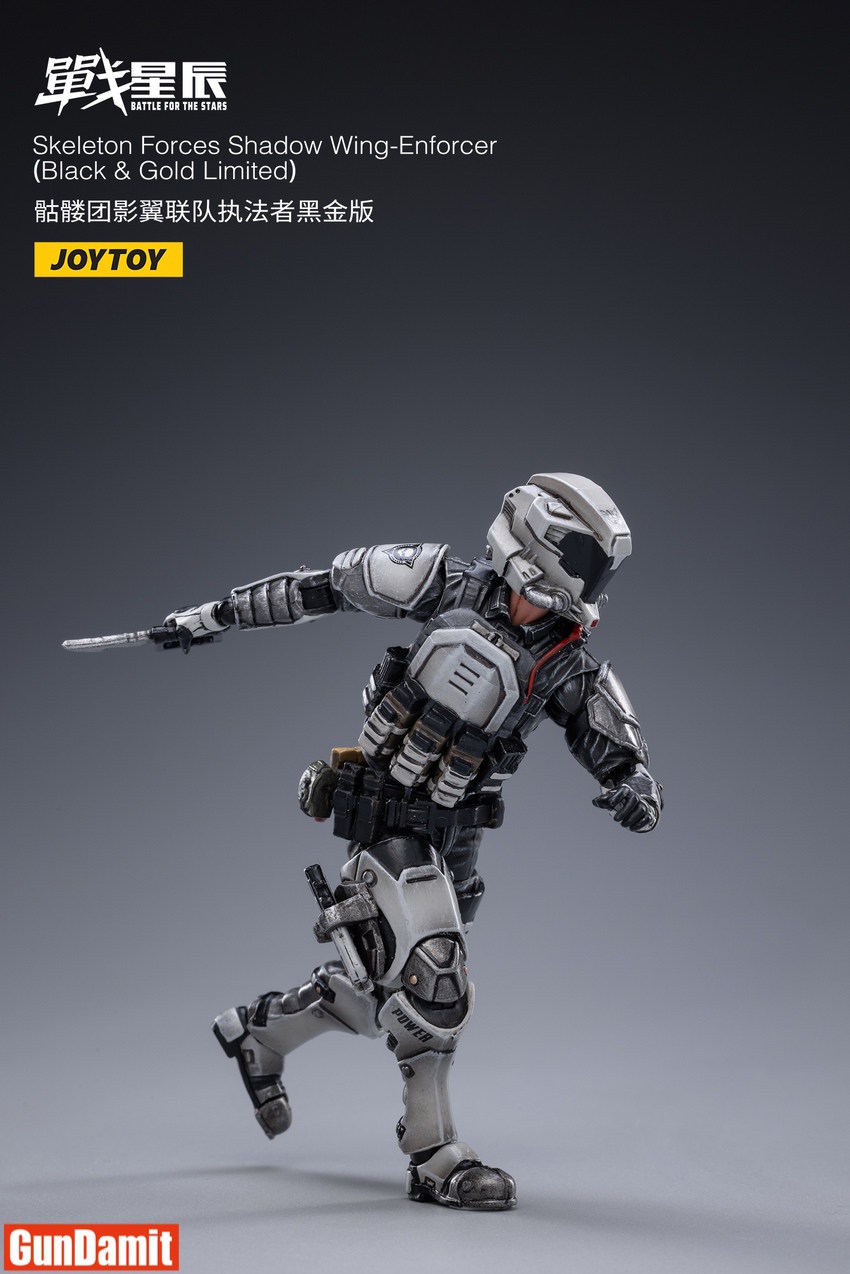 JoyToy Wing-Enforcer Black Gold running pose with combat knife JoyToy Wing-Enforcer Black Gold running pose with combat knife