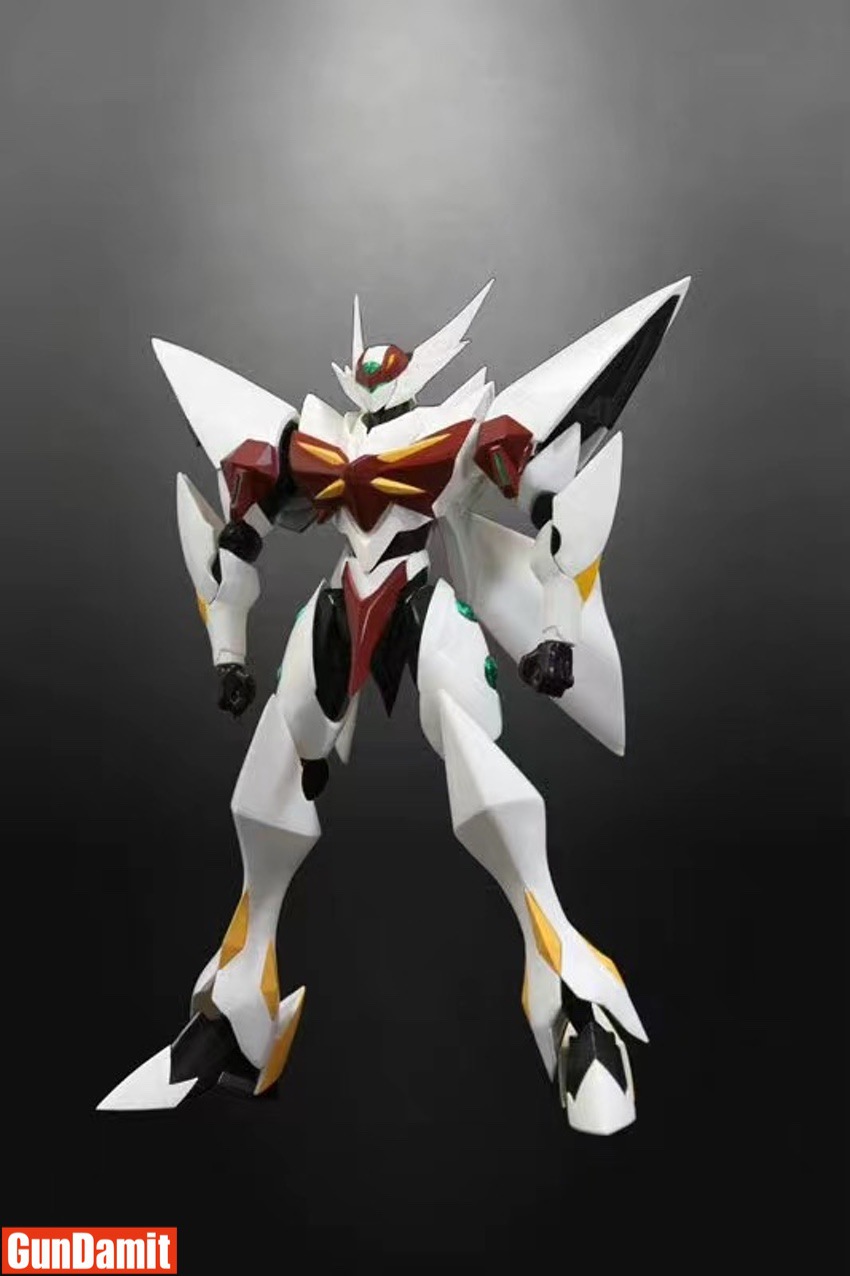 Evolution Toys Tekkaman Blaster Blade without weapons front standing pose showing wing details Evolution Toys Tekkaman Blaster Blade without weapons front standing pose showing wing details
