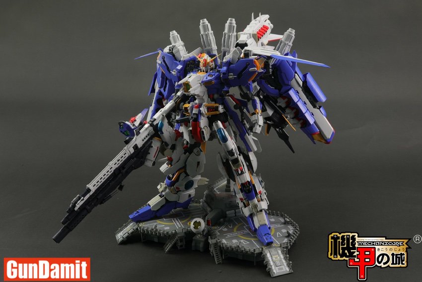 Mechanicore 1/72 Ex-S Gundam full body front view with beam smart gun and display base Mechanicore 1/72 Ex-S Gundam full body front view with beam smart gun and display base