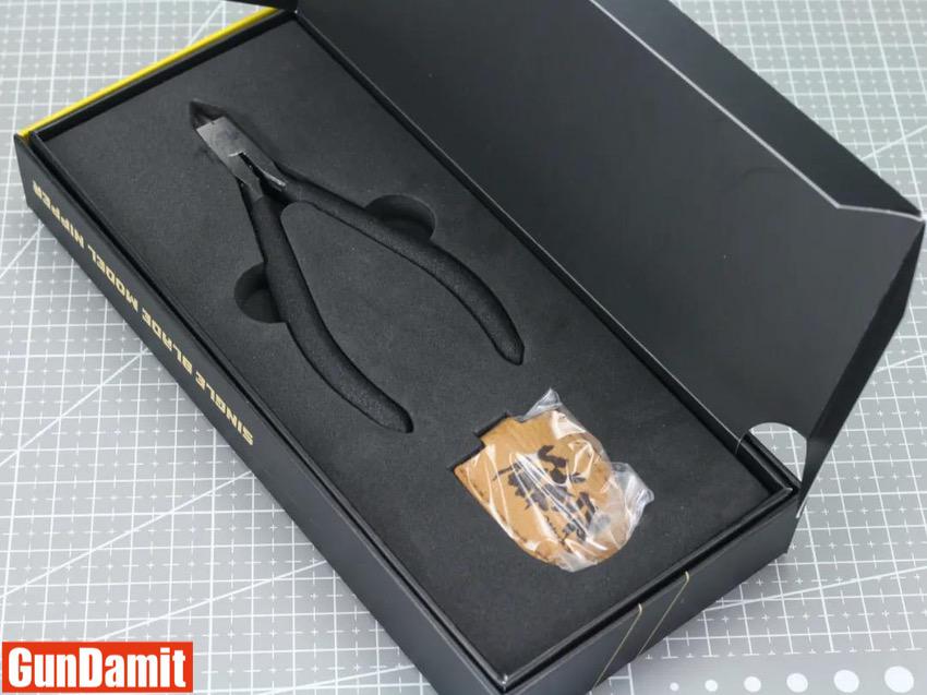 Pro'sKit Takuminoha nipper unboxed in foam insert with leather cap accessory Pro'sKit Takuminoha nipper unboxed in foam insert with leather cap accessory