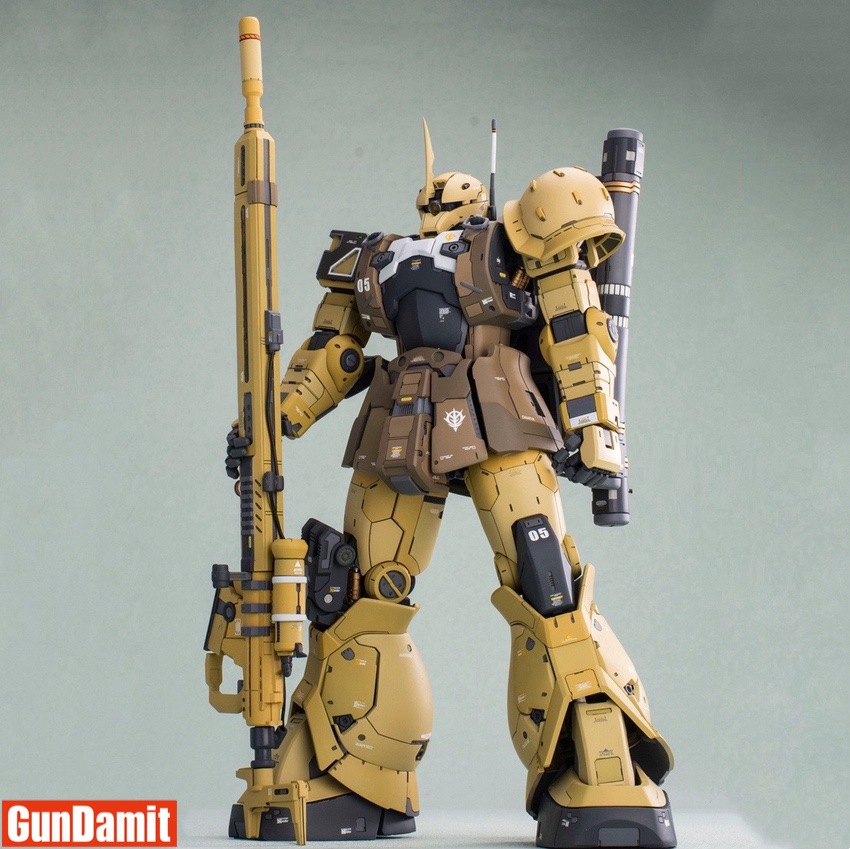 SH Studio 1/60 MS-05L Zaku I Sniper Type garage kit front view with sniper rifle and desert color scheme SH Studio 1/60 MS-05L Zaku I Sniper Type garage kit front view with sniper rifle and desert color scheme
