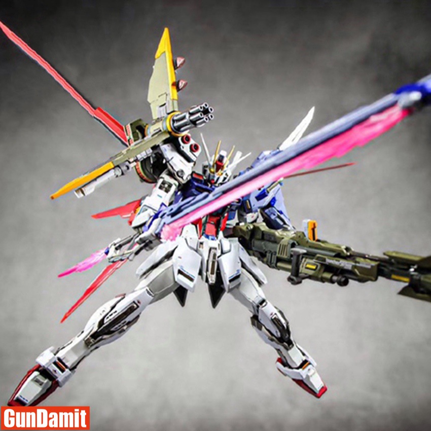 Metal Kingdom 1/100 Perfect Strike Gundam GAT-X105 action pose with beam sabers and Aile Striker pack effect parts Metal Kingdom 1/100 Perfect Strike Gundam GAT-X105 action pose with beam sabers and Aile Striker pack effect parts