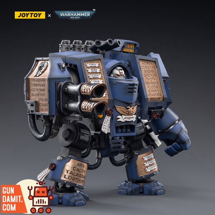 JoyToy Ultramarines Dreadnought three-quarter view with battle damage JoyToy Ultramarines Dreadnought three-quarter view with battle damage