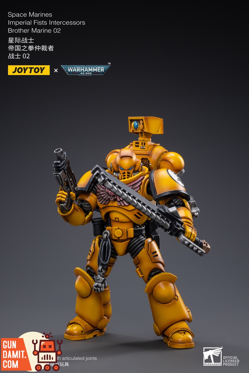JoyToy WH40K Imperial Fists Marine 02 dynamic combat running pose JoyToy WH40K Imperial Fists Marine 02 dynamic combat running pose