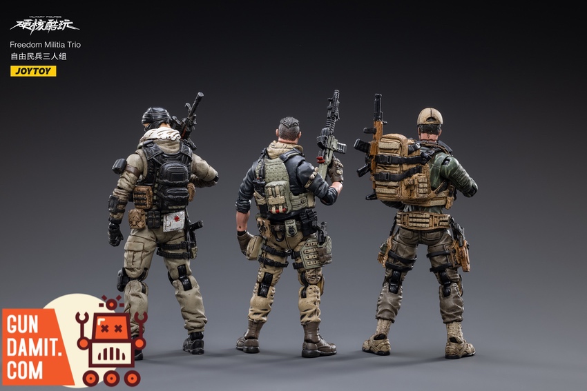 JoyToy Freedom Militia Trio three soldiers rear view with backpacks JoyToy Freedom Militia Trio three soldiers rear view with backpacks