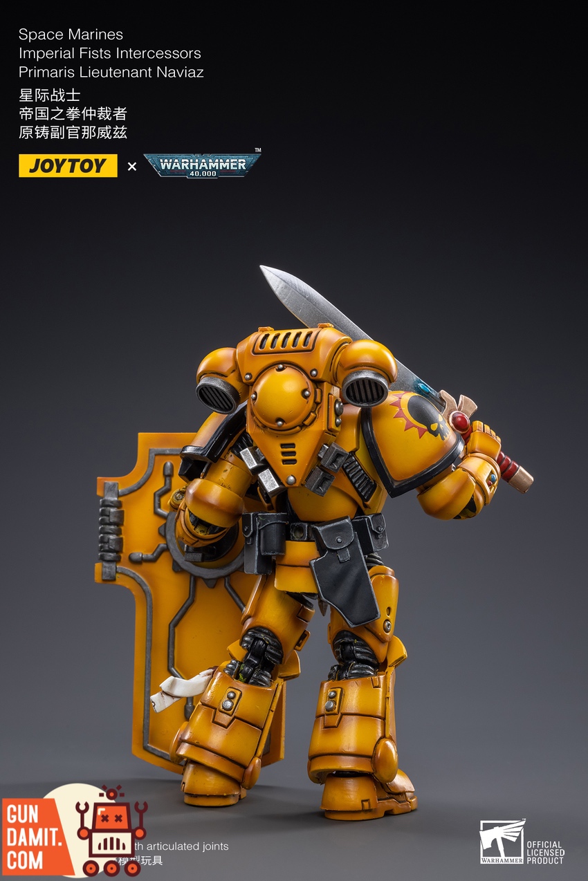JoyToy Imperial Fists Naviaz front view with power sword and storm shield JoyToy Imperial Fists Naviaz front view with power sword and storm shield