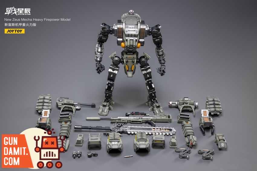 JoyToy New Zeus Mecha inner frame with all weapon and armor accessories laid out JoyToy New Zeus Mecha inner frame with all weapon and armor accessories laid out