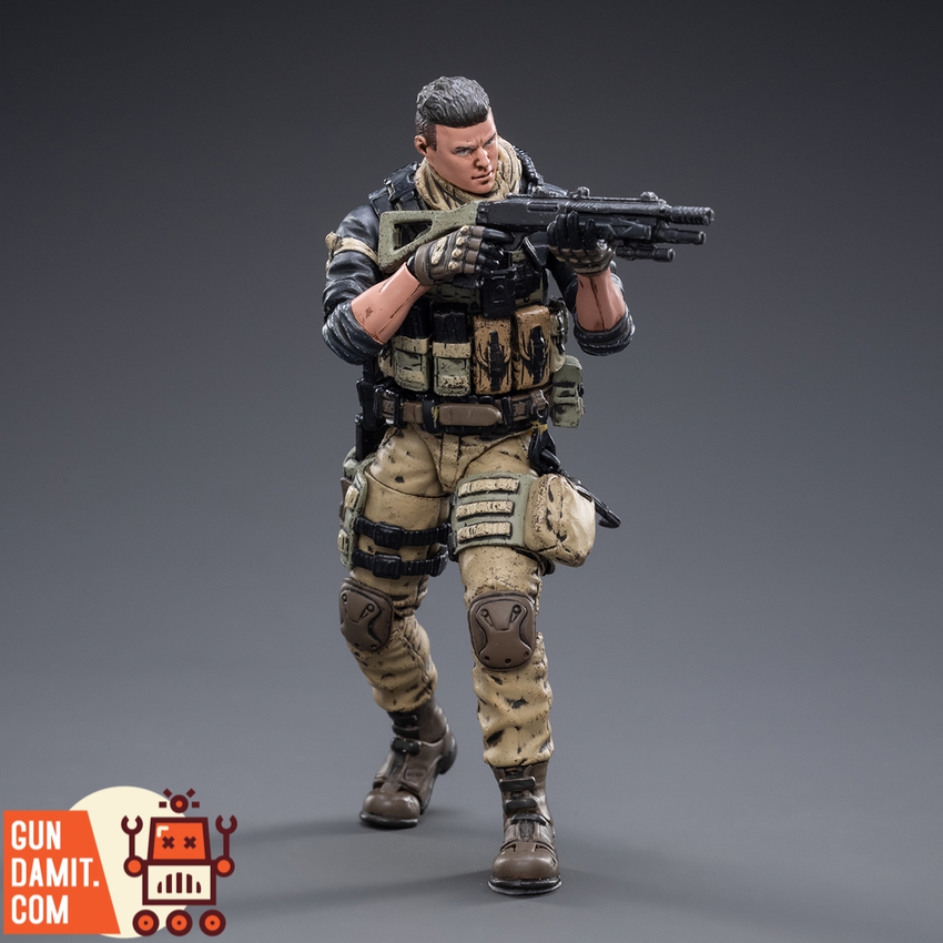 JoyToy 1/18 Freedom Militia 03 leader aiming rifle in combat stance JoyToy 1/18 Freedom Militia 03 leader aiming rifle in combat stance