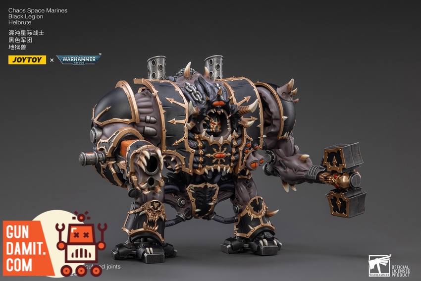 JoyToy 1/18 Black Legion Helbrute front view showing Chaos skull and horn details JoyToy 1/18 Black Legion Helbrute front view showing Chaos skull and horn details