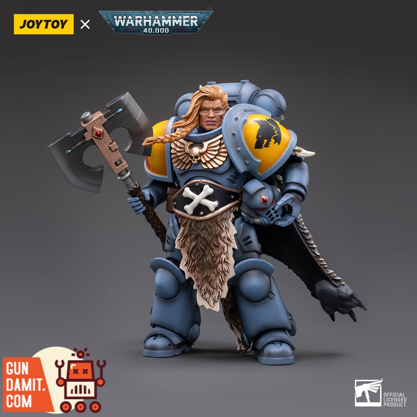 JoyToy 1/18 Space Wolves Pack Leader Logan Ghostwolf with power axe front view JoyToy 1/18 Space Wolves Pack Leader Logan Ghostwolf with power axe front view