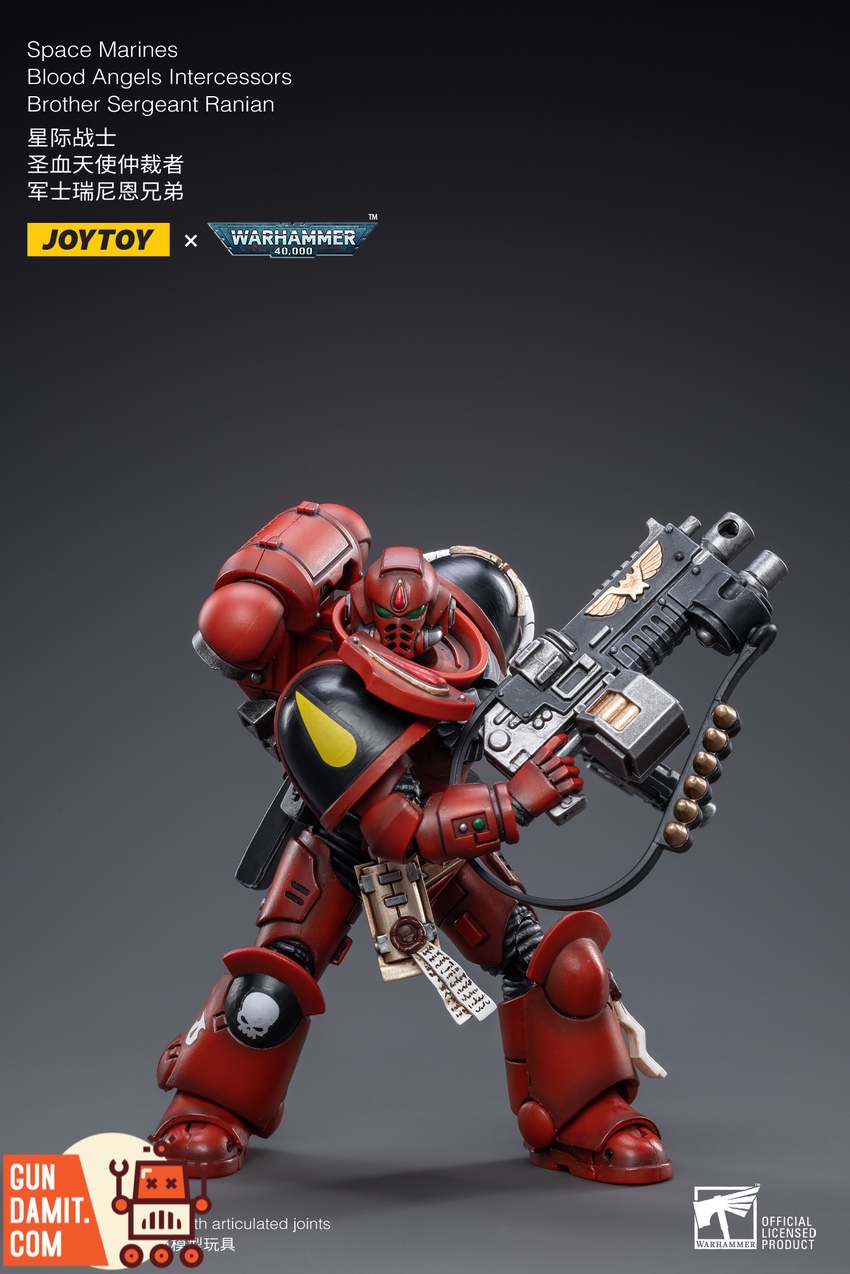 JoyToy Blood Angels Sergeant Ranian aiming heavy bolter side view JoyToy Blood Angels Sergeant Ranian aiming heavy bolter side view
