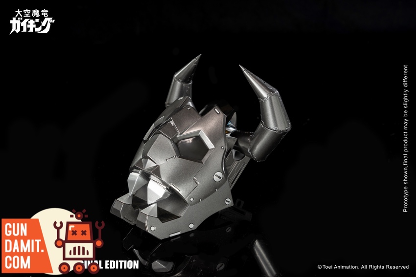 King Arts DFS076 Gaiking diecast horned skull head close-up detail King Arts DFS076 Gaiking diecast horned skull head close-up detail