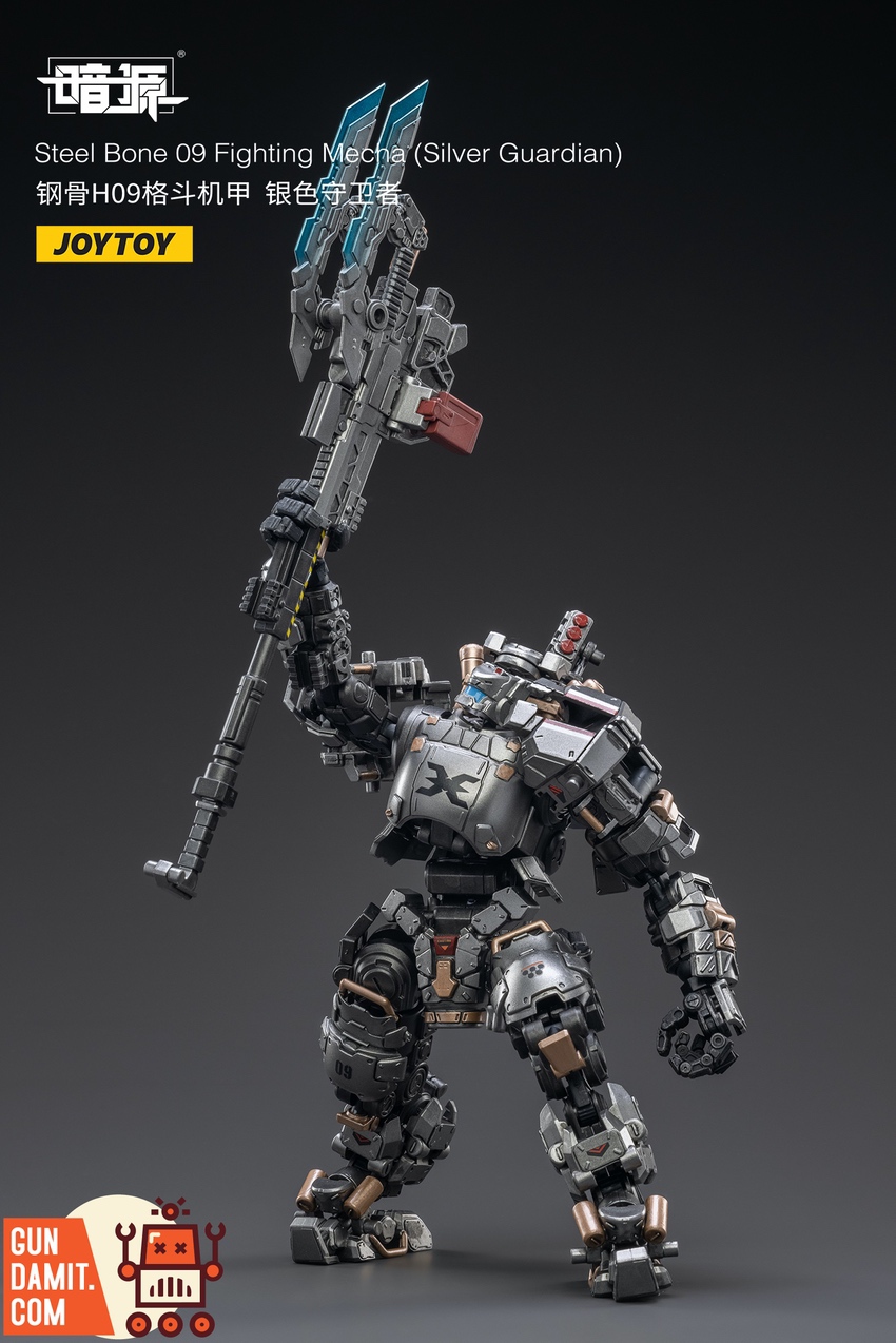Steel Bone 09 Silver Guardian mecha raising energy axe action pose Steel Bone 09 Silver Guardian mecha raising energy axe action pose