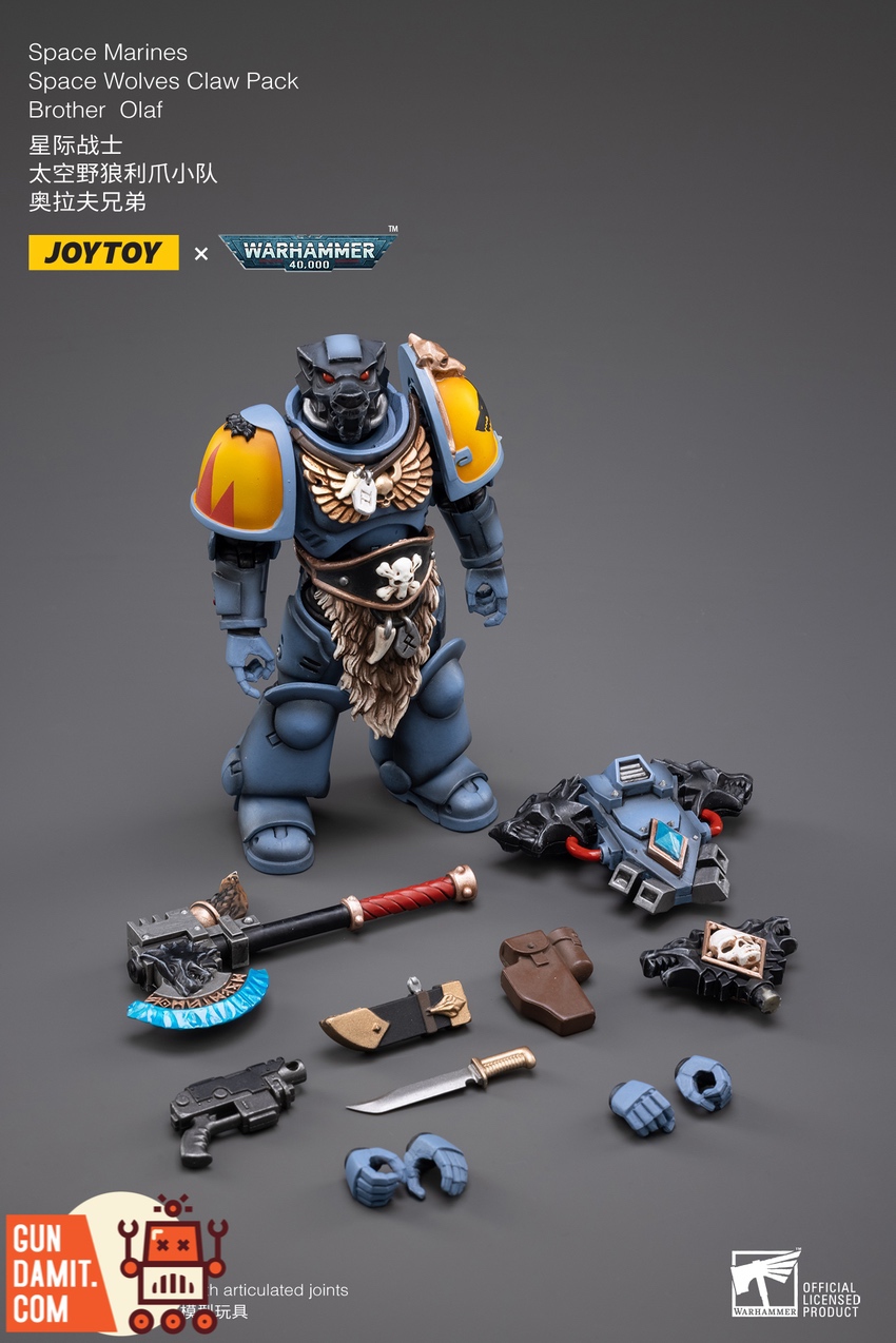 JoyToy Brother Olaf Space Wolves with all accessories and interchangeable parts laid out JoyToy Brother Olaf Space Wolves with all accessories and interchangeable parts laid out