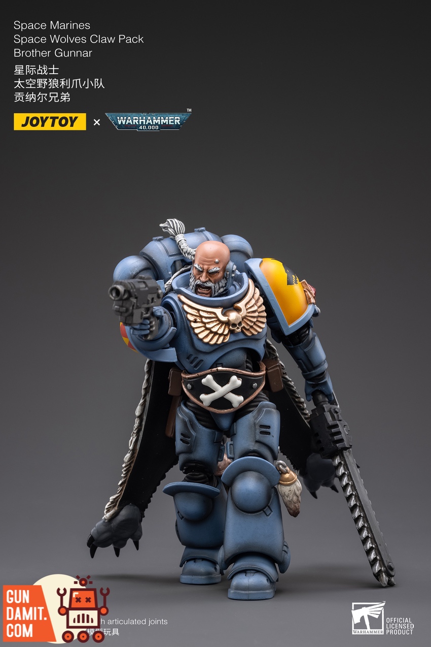 JoyToy Brother Gunnar Space Wolves figure unhelmeted front pose with weapons JoyToy Brother Gunnar Space Wolves figure unhelmeted front pose with weapons