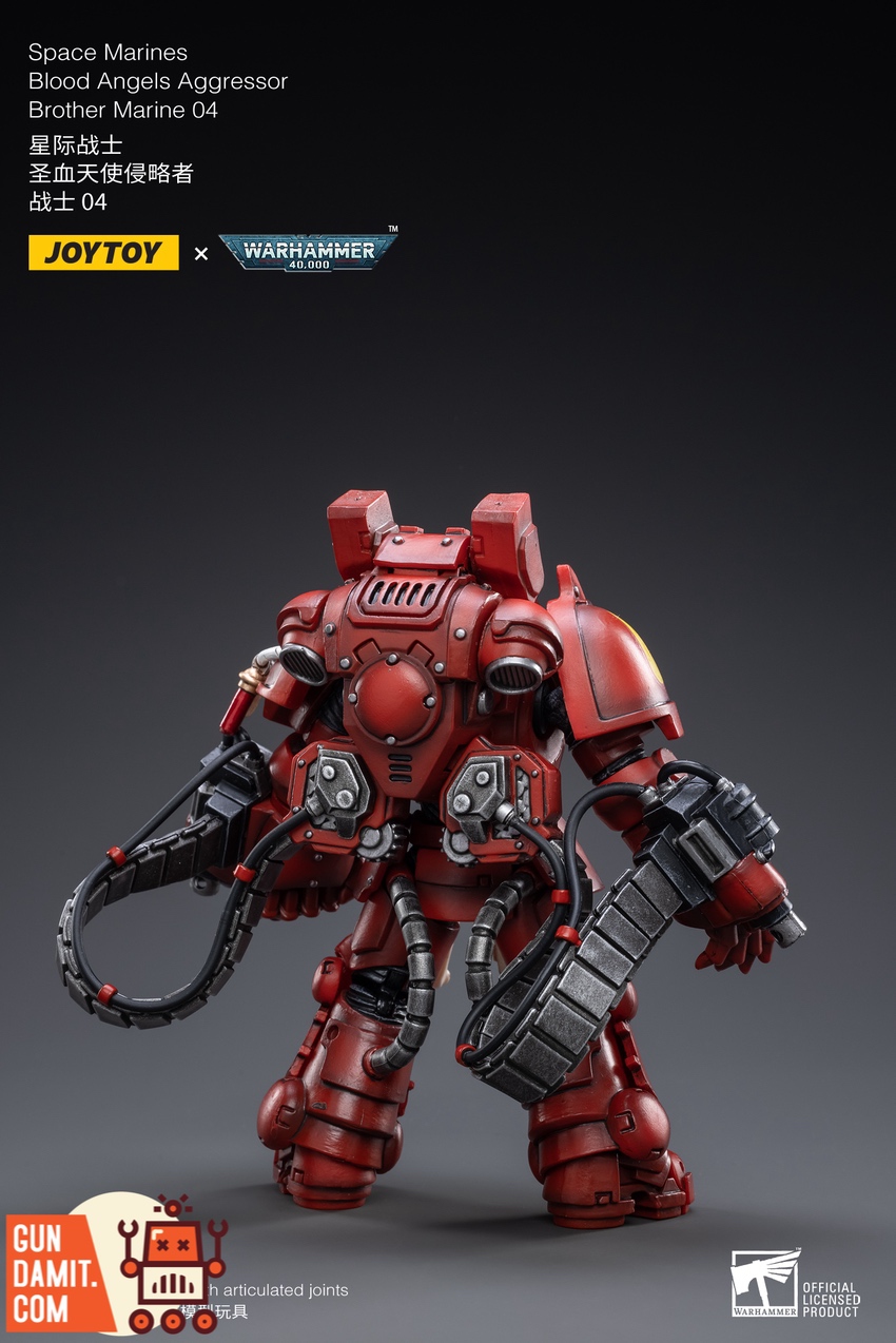 JoyToy Blood Angels Aggressor Marine 04 rear view showing backpack and ammo feeds JoyToy Blood Angels Aggressor Marine 04 rear view showing backpack and ammo feeds
