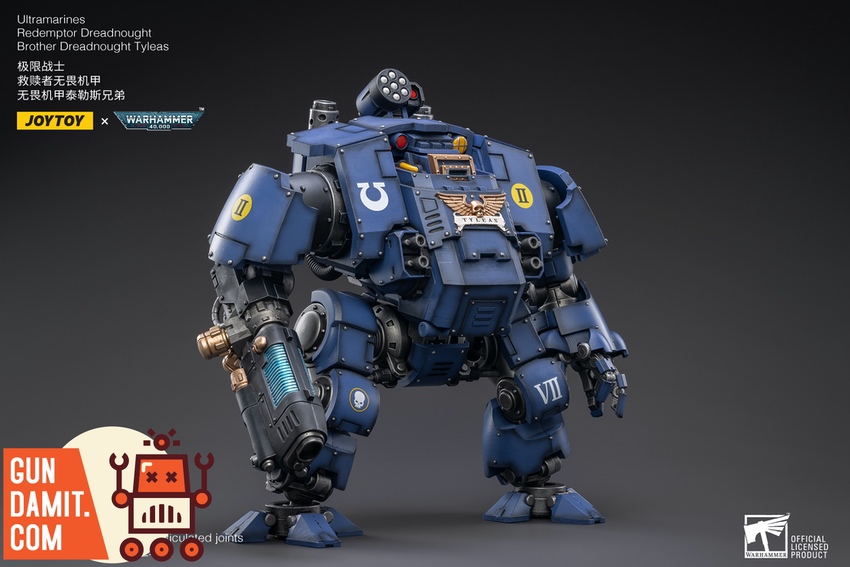 JoyToy Ultramarines Redemptor Dreadnought Tyleas front view with Omega and VII markings JoyToy Ultramarines Redemptor Dreadnought Tyleas front view with Omega and VII markings