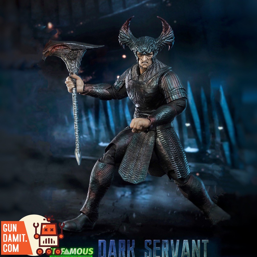 In-Famous 1/6 Dark Servant Steppenwolf action pose with battle axe In-Famous 1/6 Dark Servant Steppenwolf action pose with battle axe