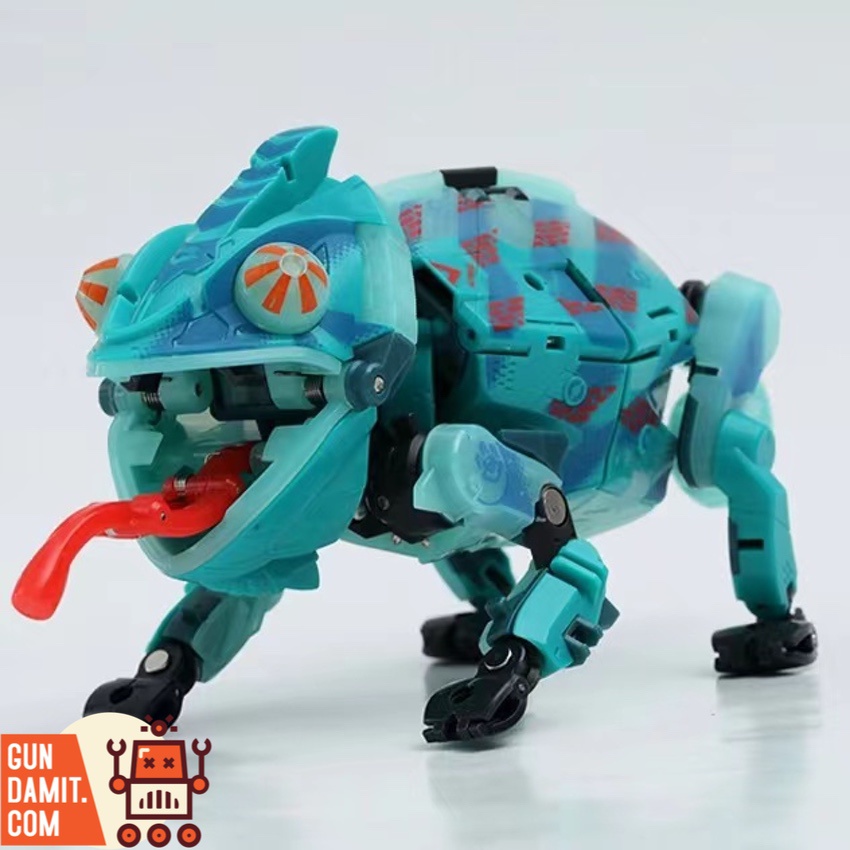 52Toys BeastBox BB-47 Phantomaster in chameleon beast mode with teal translucent body 52Toys BeastBox BB-47 Phantomaster in chameleon beast mode with teal translucent body