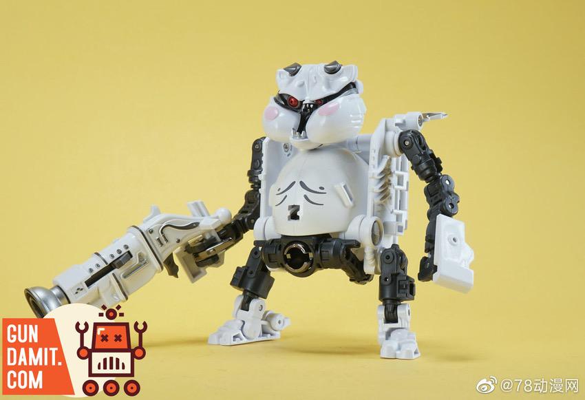 ToyWolf W-02 Water Man figure holding large rifle weapon in standing pose ToyWolf W-02 Water Man figure holding large rifle weapon in standing pose