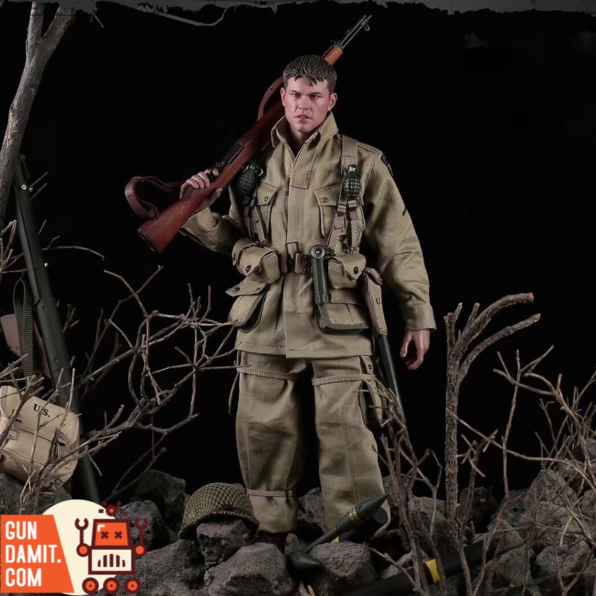 Soldier Story SS-126 WWII 101st Airborne paratrooper standing with M1 rifle Soldier Story SS-126 WWII 101st Airborne paratrooper standing with M1 rifle