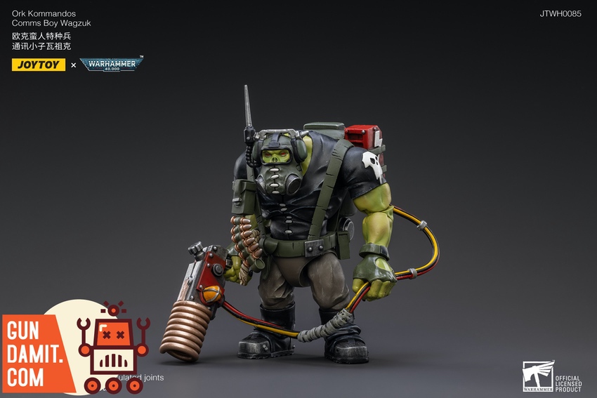 JoyToy Ork Kommandos Comms Boy Wagzuk three-quarter view with weapon raised JoyToy Ork Kommandos Comms Boy Wagzuk three-quarter view with weapon raised