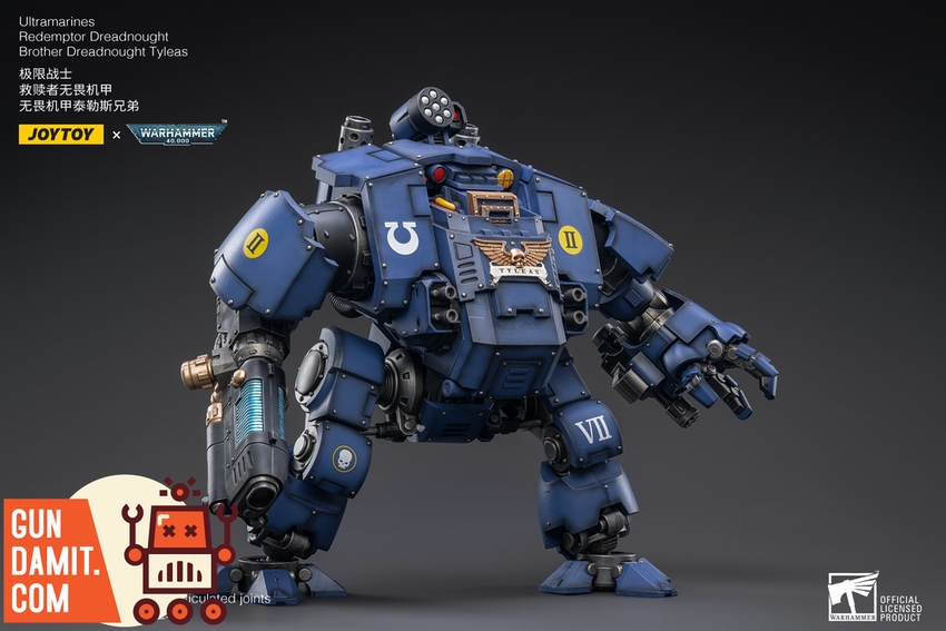 JoyToy Ultramarines Redemptor Dreadnought Tyleas front view with all weapon systems visible JoyToy Ultramarines Redemptor Dreadnought Tyleas front view with all weapon systems visible
