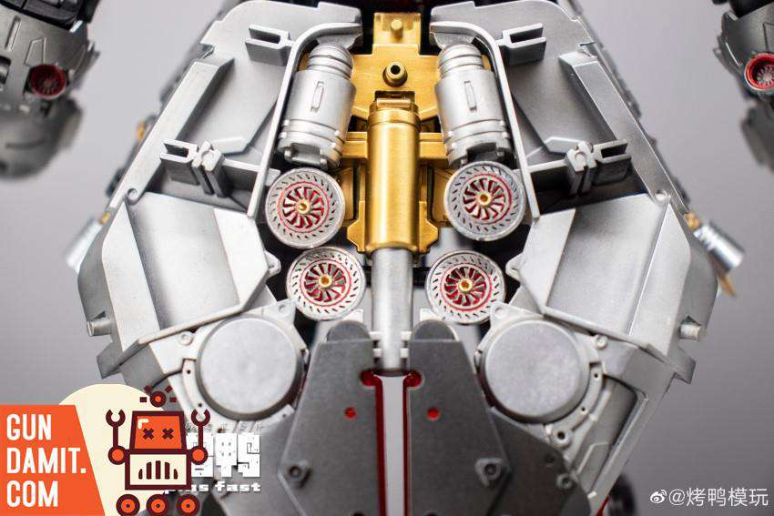 Roast Duck red metal nozzle detail on Sazabi Ver.Ka chest section Roast Duck red metal nozzle detail on Sazabi Ver.Ka chest section