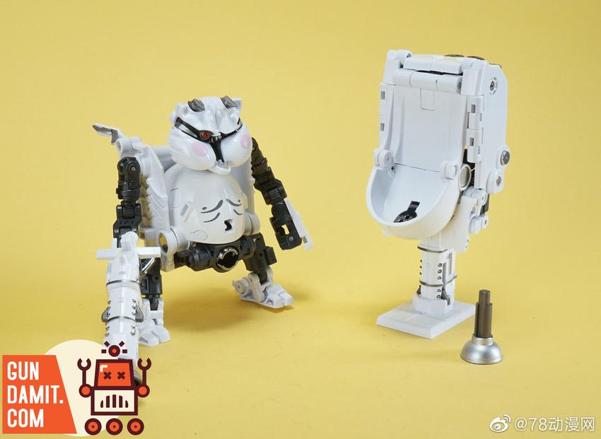 ToyWolf W-02 Water Man figure next to storage cube transformation mode ToyWolf W-02 Water Man figure next to storage cube transformation mode