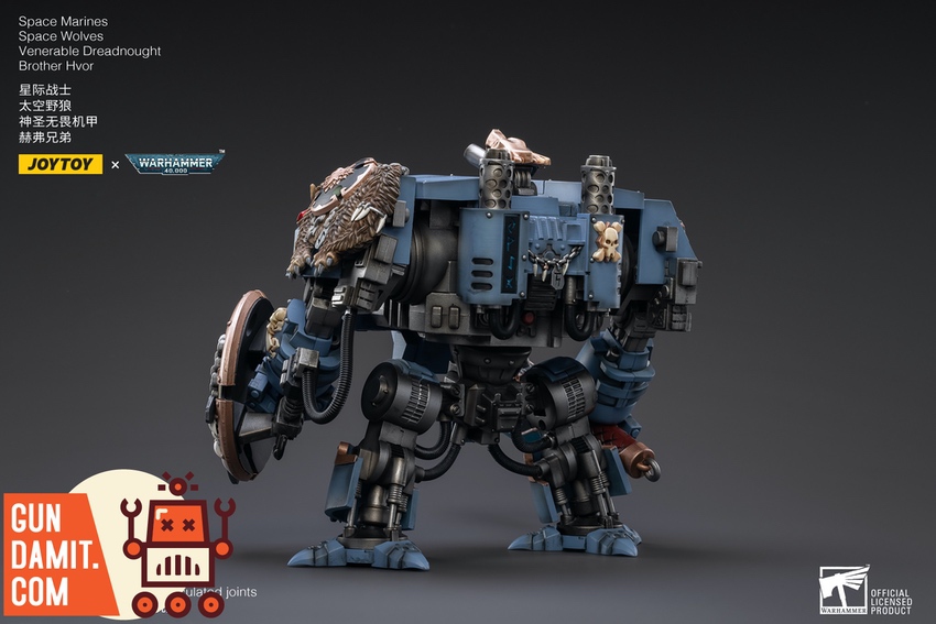 JoyToy Space Wolves Venerable Dreadnought Hvor rear view showing back armor and equipment JoyToy Space Wolves Venerable Dreadnought Hvor rear view showing back armor and equipment