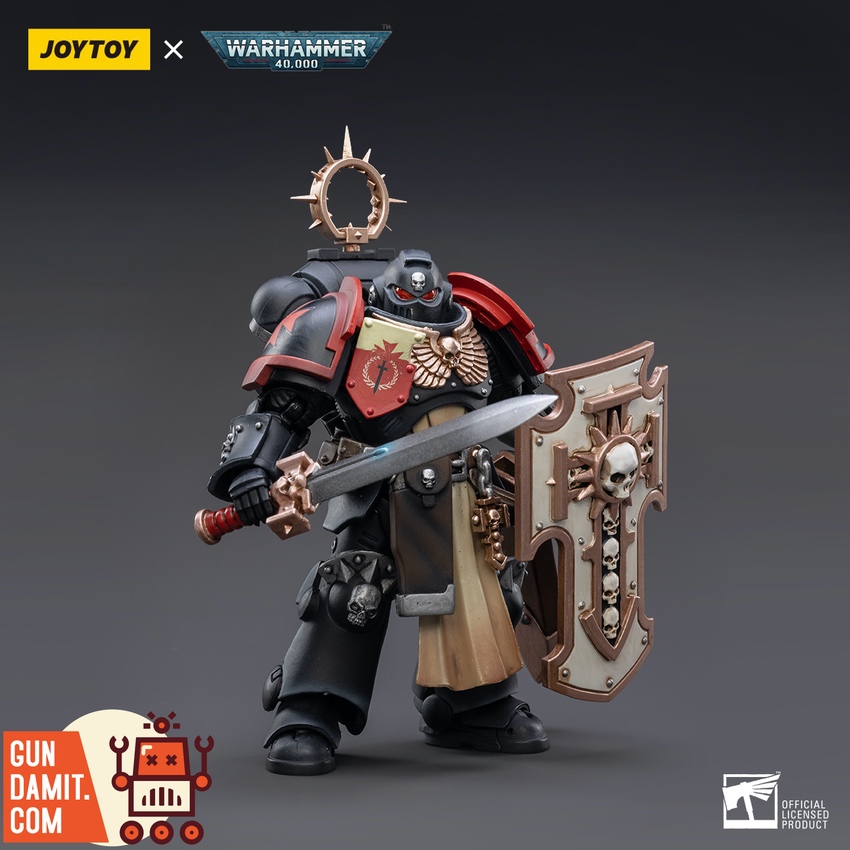JoyToy Black Templars Bladeguard Veteran front view with sword and shield JoyToy Black Templars Bladeguard Veteran front view with sword and shield