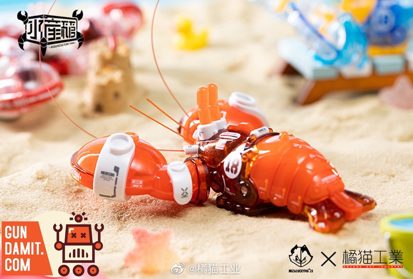 Orange Cat Industry Mini Boston Lobster red version assembled on beach sand Orange Cat Industry Mini Boston Lobster red version assembled on beach sand