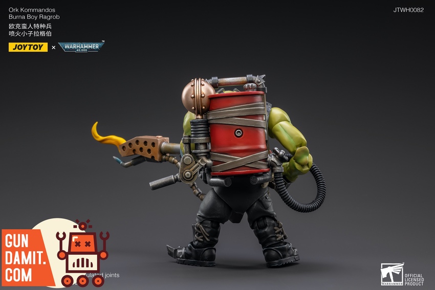 JoyToy Ork Kommandos Burna Boy Ragrob rear view showing fuel tank JoyToy Ork Kommandos Burna Boy Ragrob rear view showing fuel tank