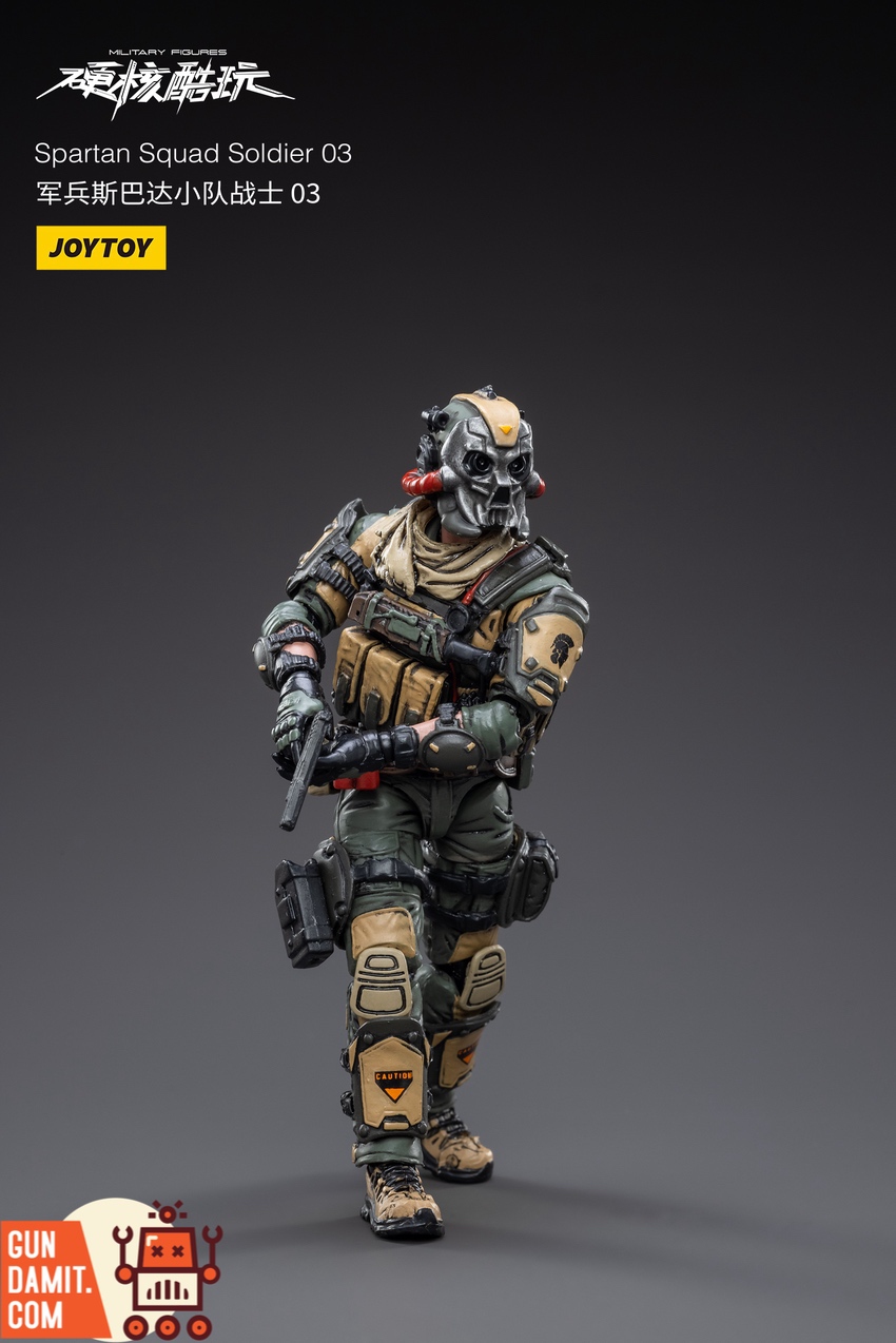 JoyToy Soldier 03 crouching pose with sidearm and tactical gear JoyToy Soldier 03 crouching pose with sidearm and tactical gear