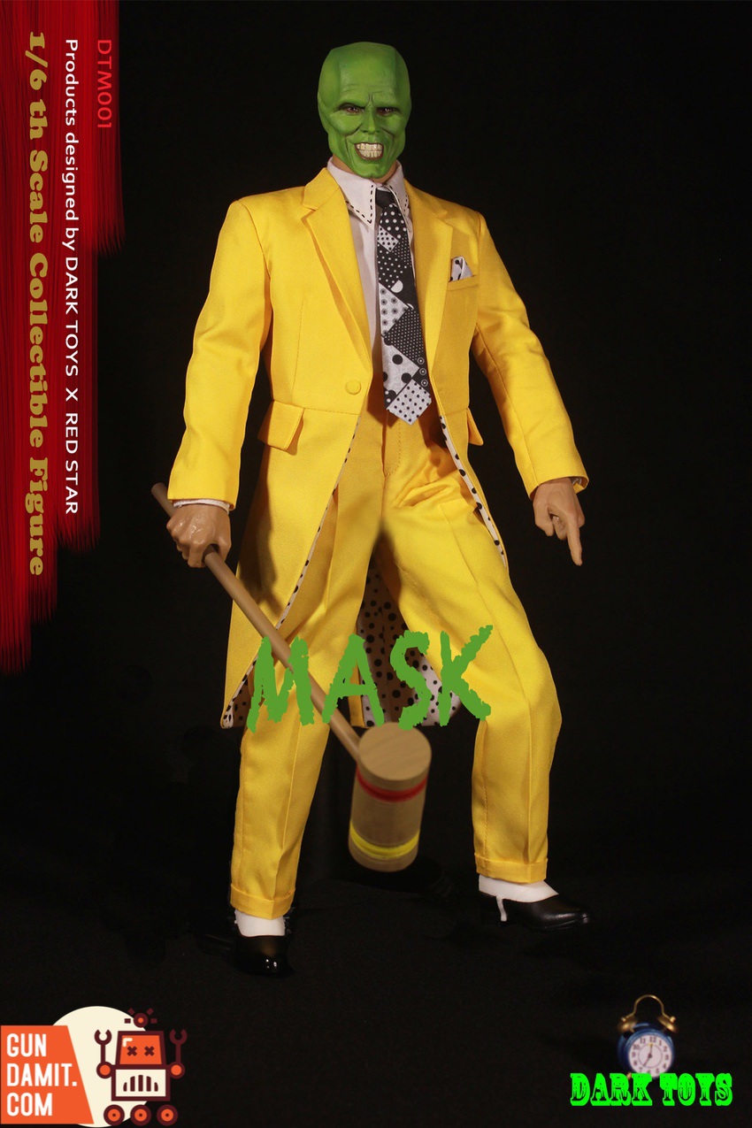 DARK TOYS The Mask Deluxe Version action figure dynamic dance pose in yellow suit DARK TOYS The Mask Deluxe Version action figure dynamic dance pose in yellow suit