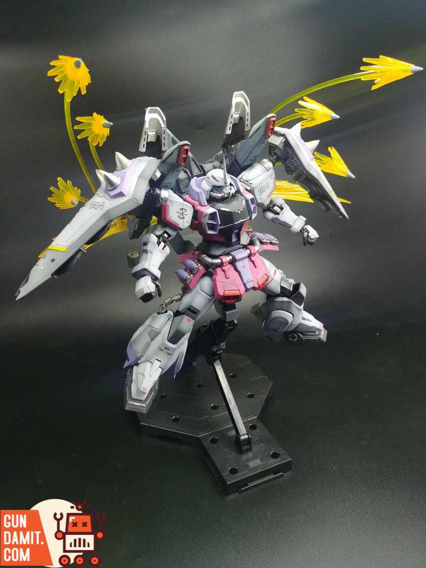 Geda Model effect parts mounted on FAZZ Gundam with beam effects Geda Model effect parts mounted on FAZZ Gundam with beam effects