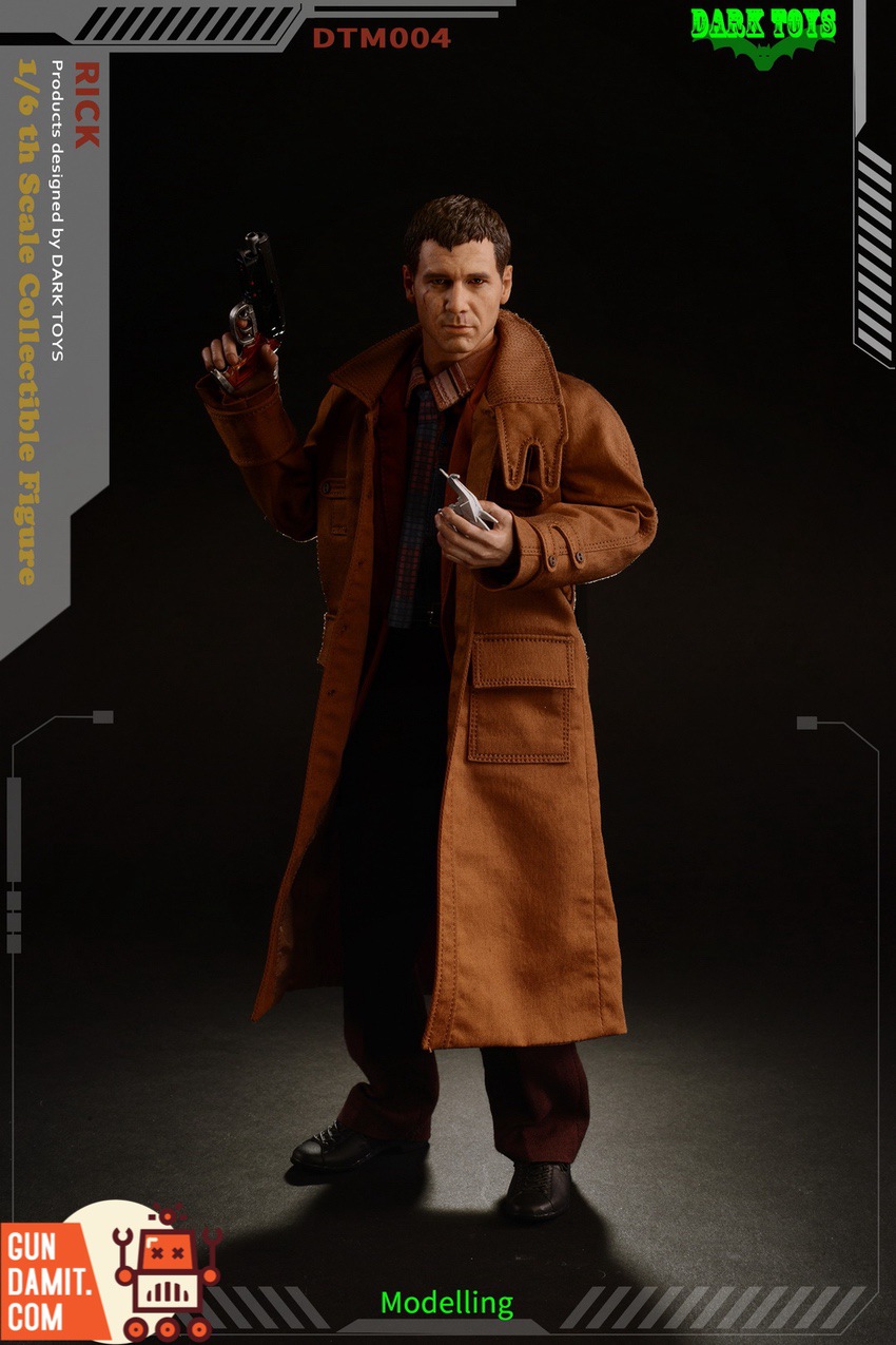 DARK TOYS DTM004 Blade Runner Rick Deluxe accessories and outfit display layout DARK TOYS DTM004 Blade Runner Rick Deluxe accessories and outfit display layout
