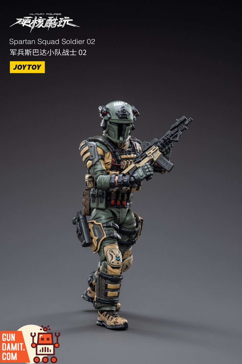 JoyToy Soldier 02 helmeted running pose with rifle JoyToy Soldier 02 helmeted running pose with rifle