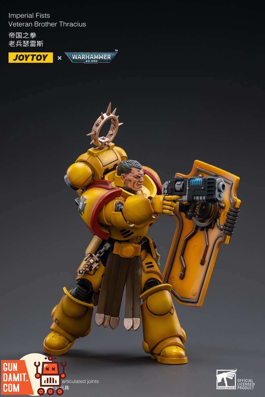JoyToy Thracius figure side view with storm shield fist insignia JoyToy Thracius figure side view with storm shield fist insignia