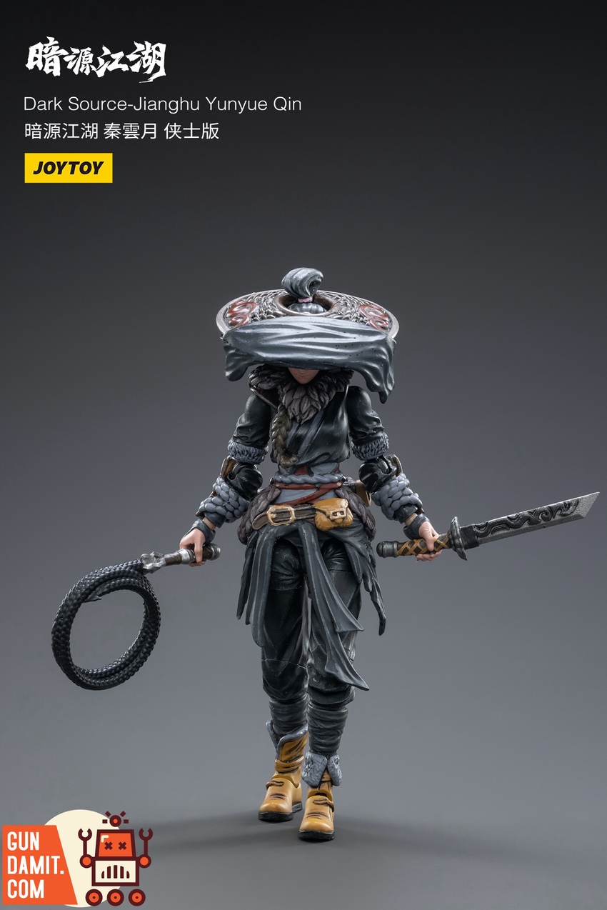 Jianghu Yunyue Qin front view with whip chain and blade weapons Jianghu Yunyue Qin front view with whip chain and blade weapons