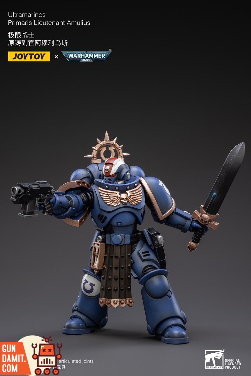 Warhammer 40K Amulius 1/18 action figure in combat stance Warhammer 40K Amulius 1/18 action figure in combat stance
