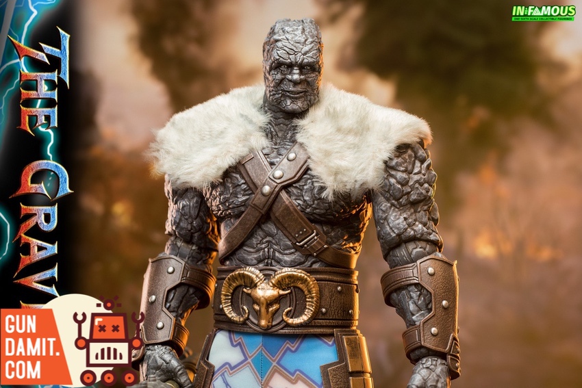 In-Famous 1/6 Korg action figure front view showing full armor and belt detail In-Famous 1/6 Korg action figure front view showing full armor and belt detail